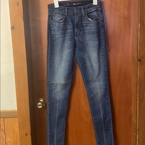 LEVIS HIGH RISE SKINNY JEANS SIZE 29